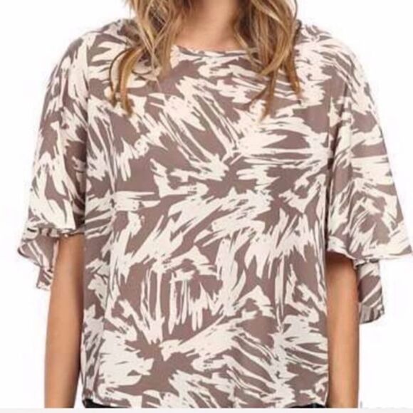 Vince Camuto Neutral Twist Cape Back Top S NWT - Picture 1 of 8
